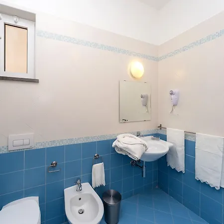 فندق مبيت وإفطار Relais Romildanna 3*